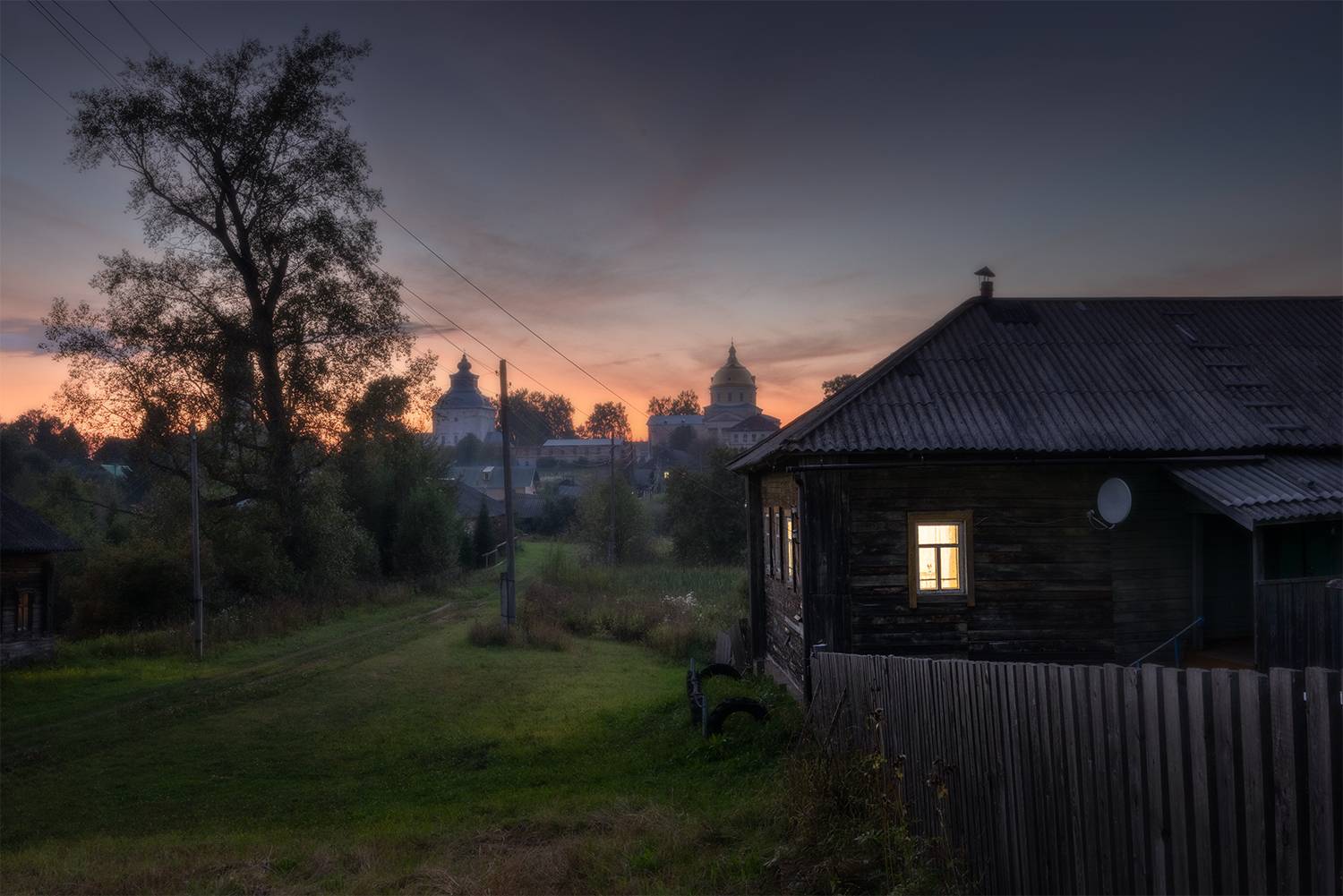 вечер, село, свет в окне, лето, Сергей Буторин