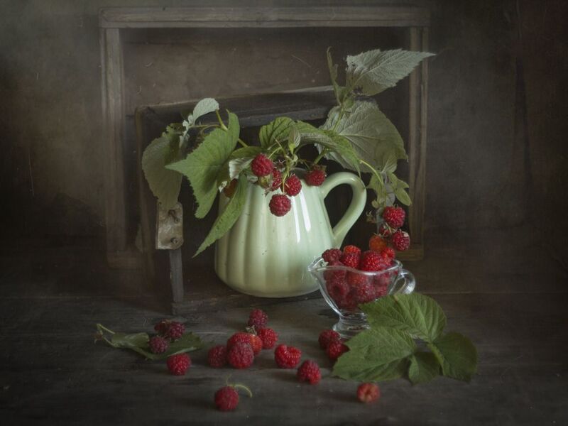 кувшин, малина,ягоды Ягода малина фото превью