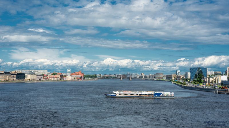 Летний Петербург. Река Нева фото превью