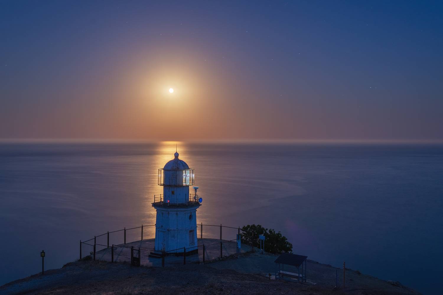 меганом, маяк, крым, полнолуние, оленья луна, Petrov Viktor