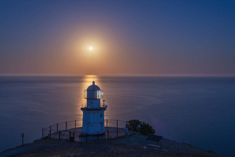 меганом, маяк, крым, полнолуние, оленья луна Лунный фарватер фото превью