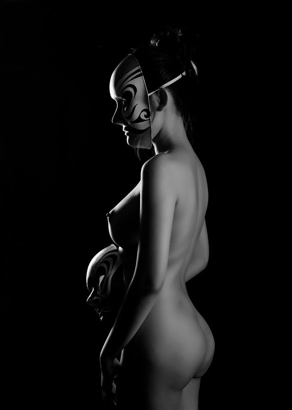 Who are you, without a mask. фото превью