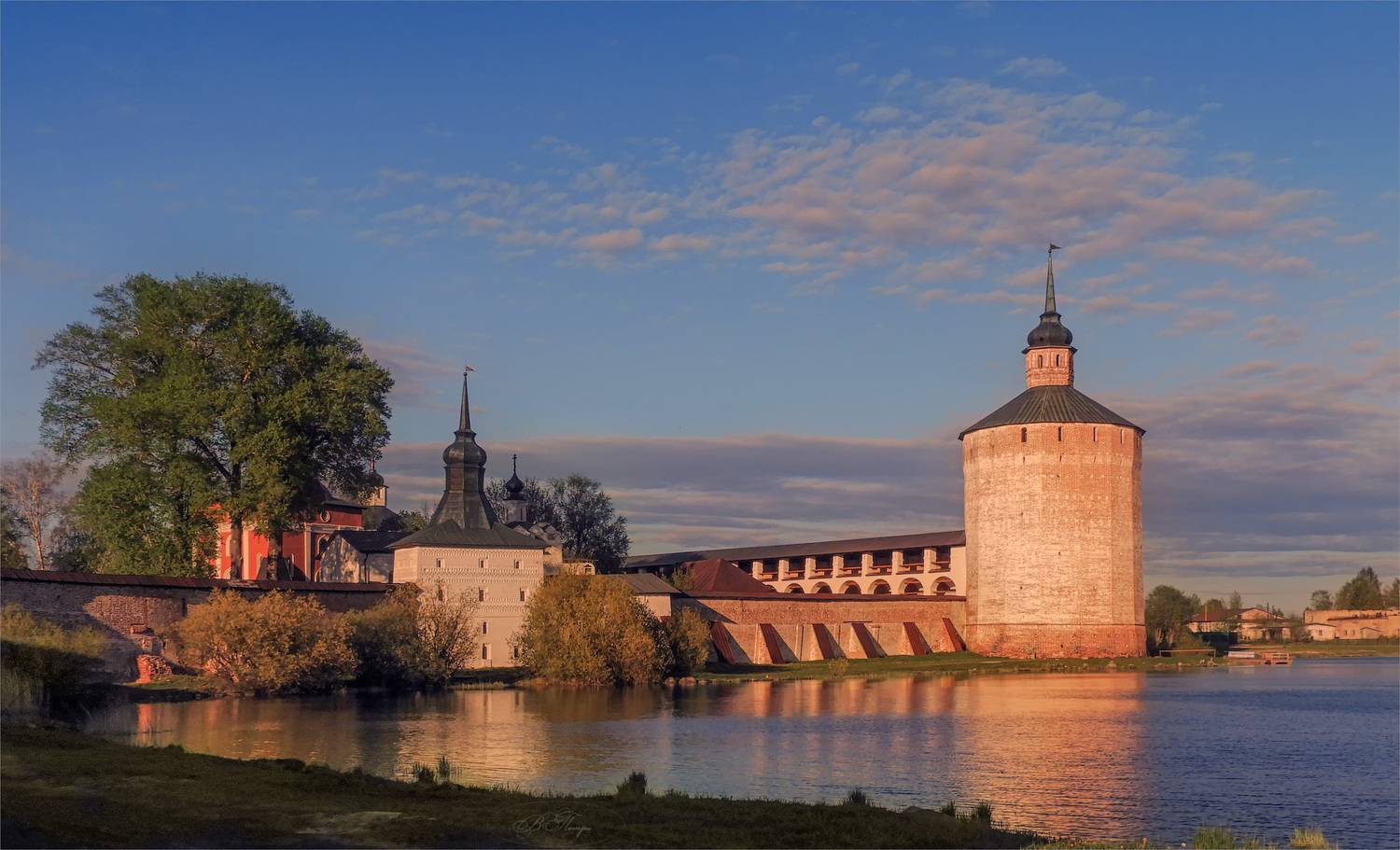 стены башни облако озеро, Вера Петри