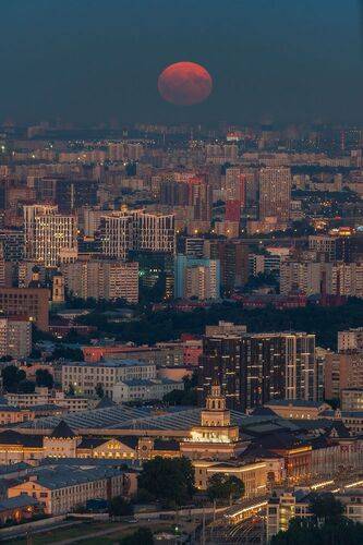 Восход Оленьего Полнолуния над Москвой
