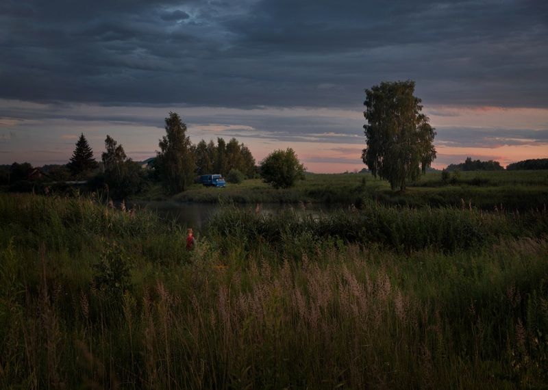 #пейзаж #озеро #рыбак #облака #вечер #закат *** фото превью