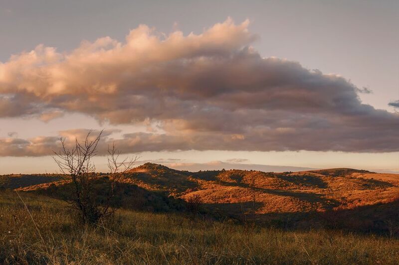 осень, холмы, облака Плывут облака над холмами фото превью