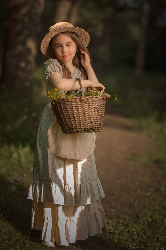 В летнем лесу фото превью