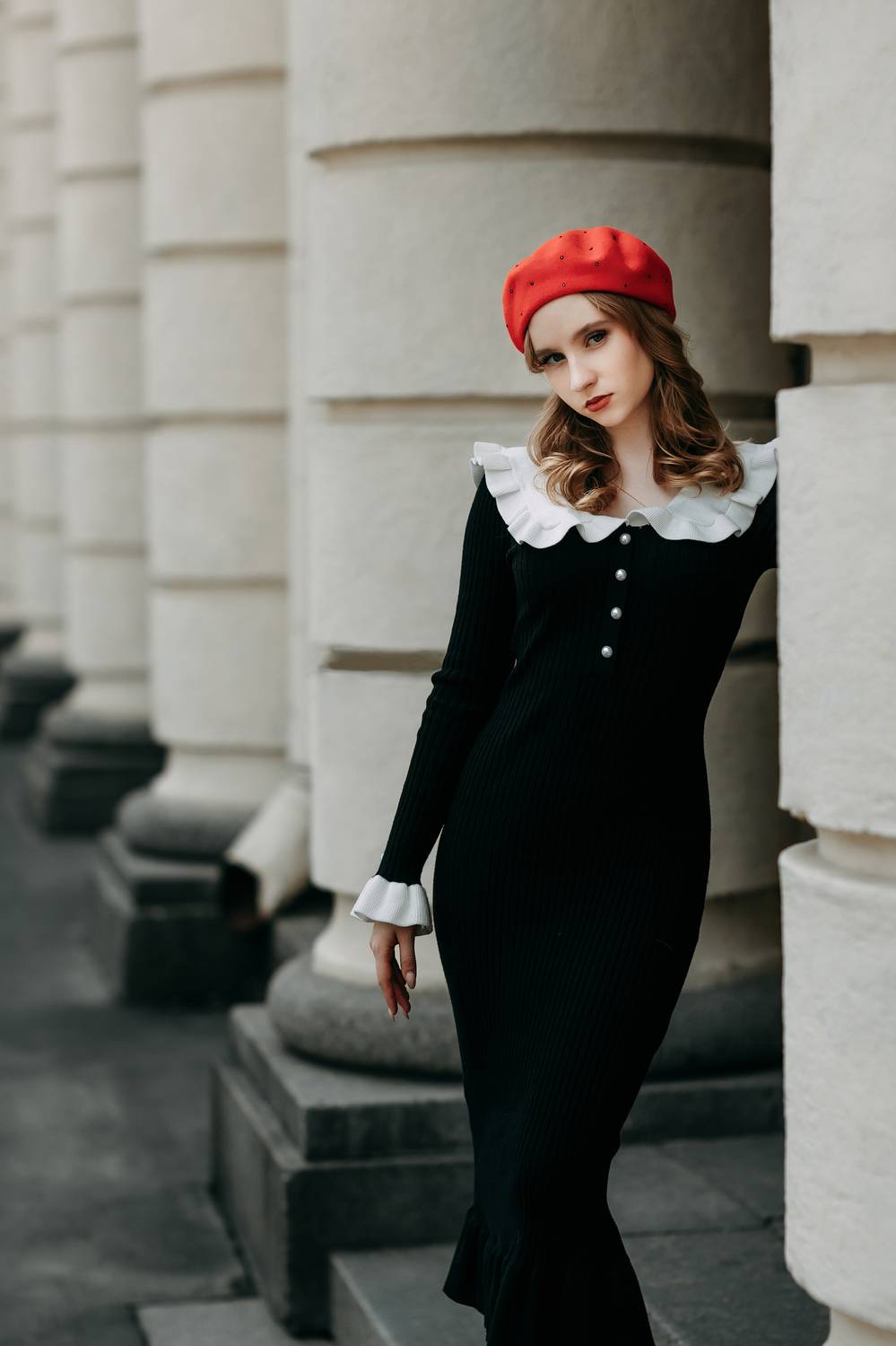 молодая девушка, городской стиль, дворы, на открытом воздухе, Алексей Плешков