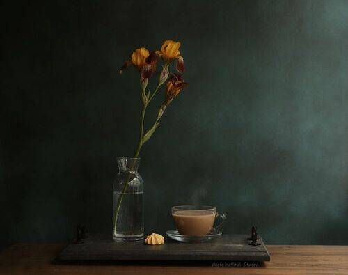 Ирис и кофе с молоком