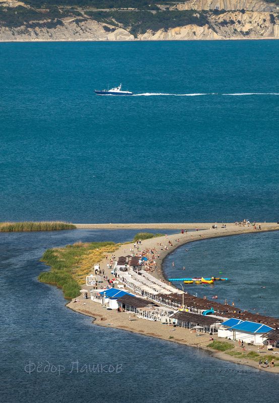 новороссийск, город, краснодарский, цемесская бухта, чёрное море, залив, морское, корабли, корабль, судно, дома, побережье, берег, отдых, лето, Открытки из Новороссийска фото превью