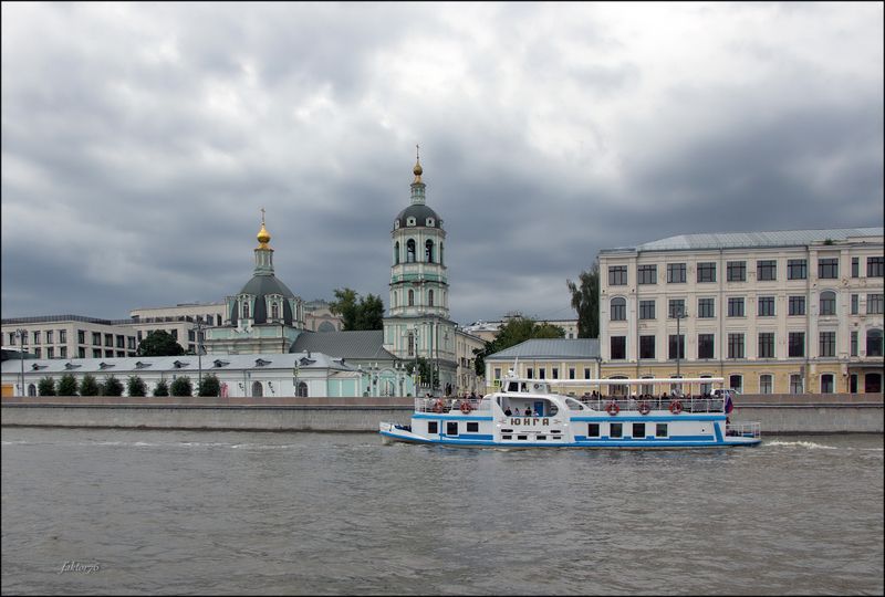 город, архитектура, москва, москва река, пейзаж, церковь, православие по Москве реке.. фото превью