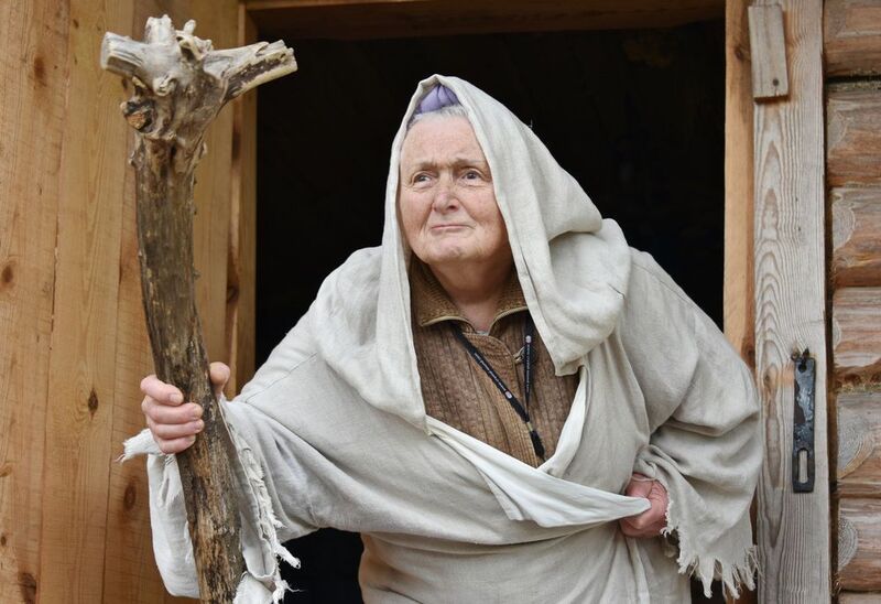 Баба Яга в молодости фото превью