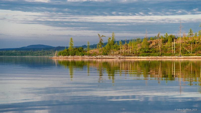 курейское водохранилище, курейка, светлогорск, вечер, полярный день, вода, отражения, облака, солнце Вечер полярного дня фото превью