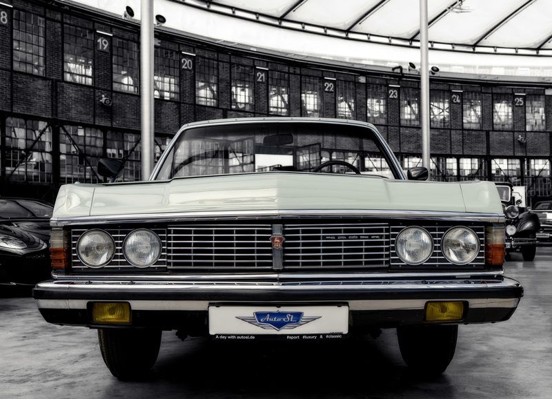 раритет машина  Совецкая  классика  ЧАЙКА В ГЕРМАНИИ  фото превью