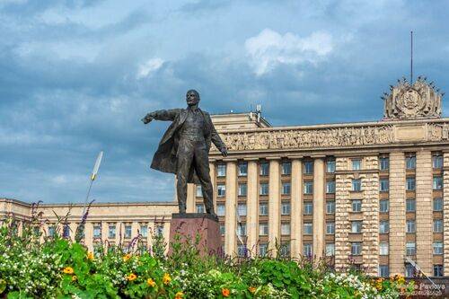 Летний Петербург. Московская площадь