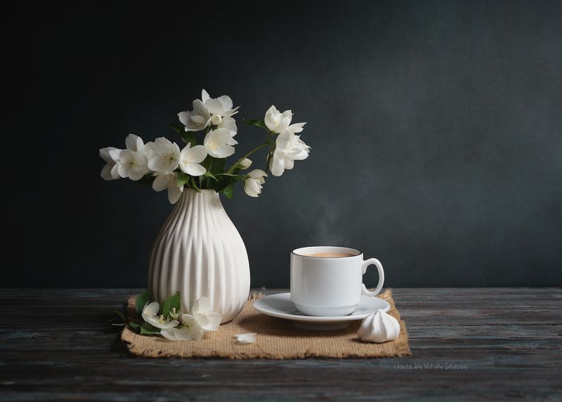 Чашка кофе и цветы.. фото превью