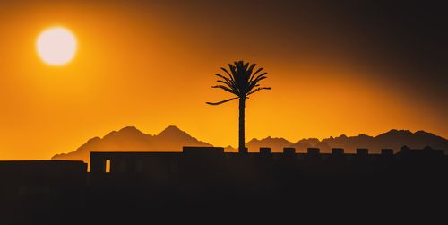 Буря приближается...