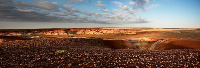 Казахстан. Улытау.  Месторождение красок.  фото превью