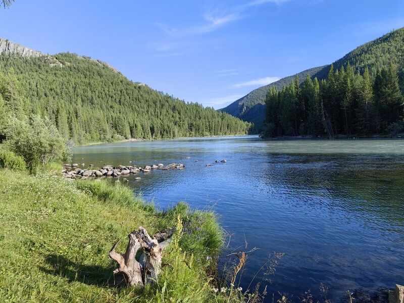 У слияние рек Бара и Аргут фото превью