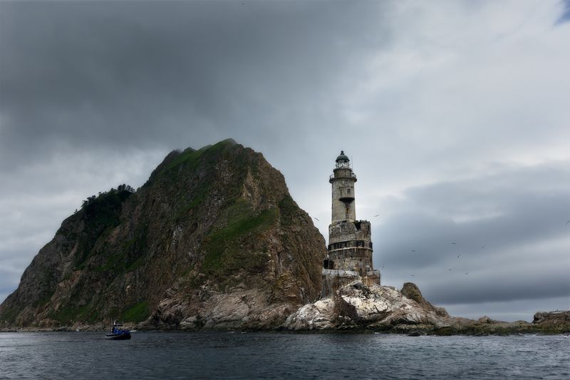 анива, сахалин, сахалинская область, маяк, far east, дальний восток, Sakhalin, охотское море, туман, aniva, маяк Анива Маяк Анива, скала Сивучья, Сахалин фото превью
