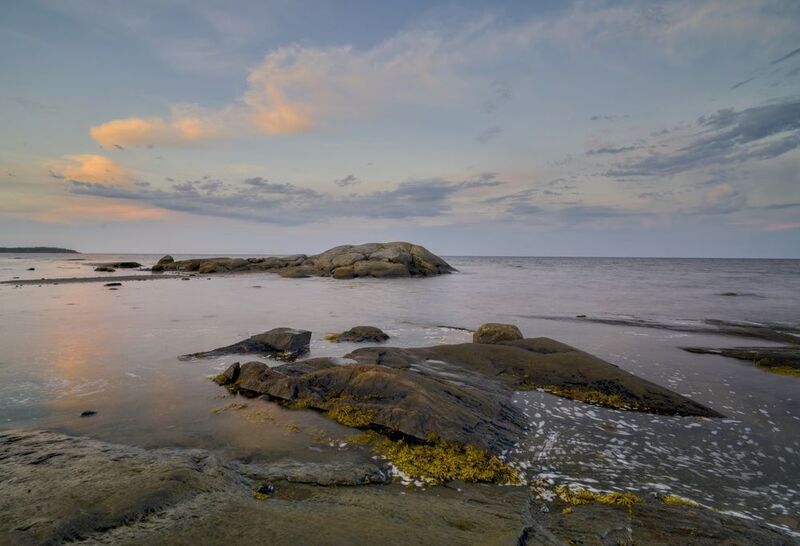скала берег белое море закат На скалистом берегу Белого моря фото превью