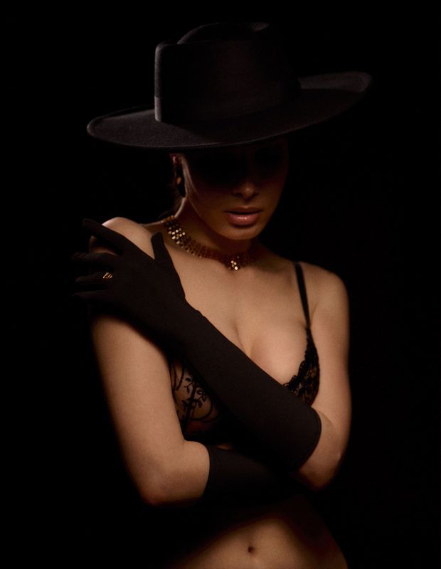 black, woman, girl, portrait, lingerie Дело в шляпе фото превью