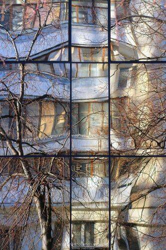 Отражения весеннего города