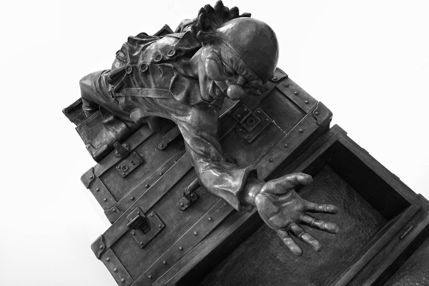 клоуны, чемодан, миры, жизнь, Зорин Миша