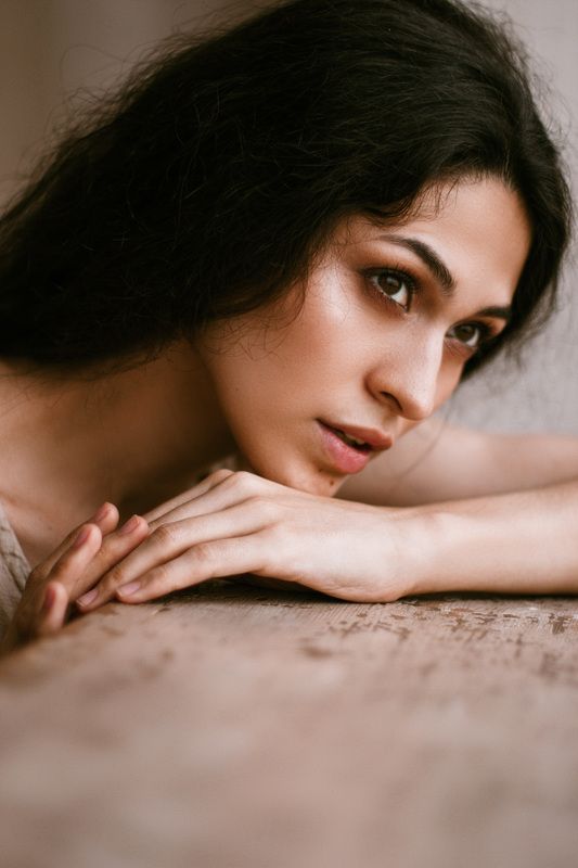 женский портрет Алена фото превью