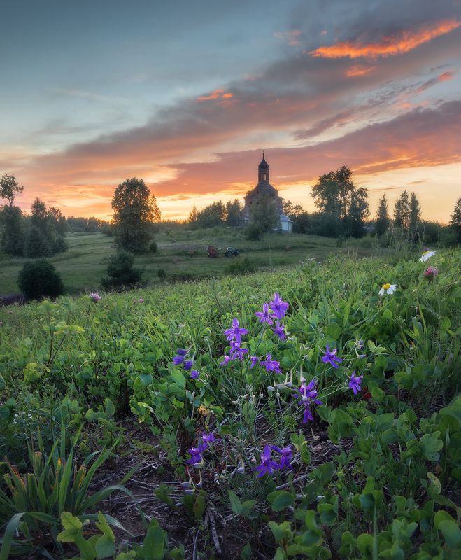 закат, село, июль, лето Яркий закат фото превью
