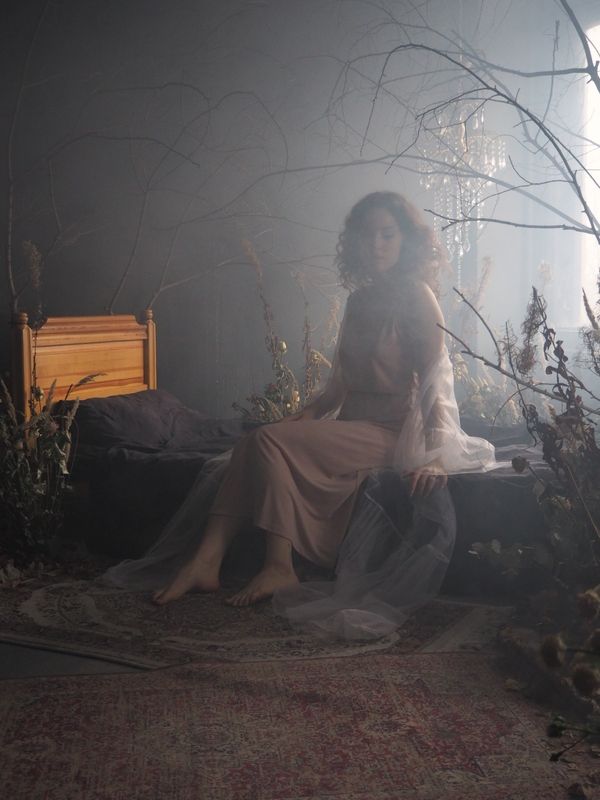 девушка, прекрасная, портрет, дым, антураж, постановочная фотография Юлия 2023 фото превью