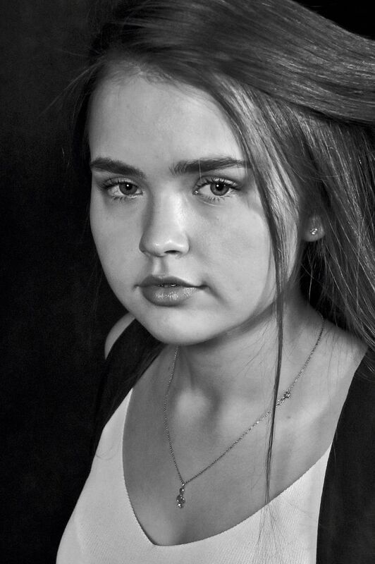 девушка, портрет, глаза, взгляд, чб, апатиты Взгляд, полный тайн. 2025. фото превью