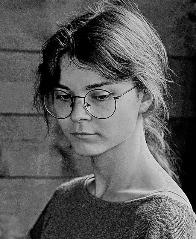 Всегда  задумчива, скромна.… фото превью