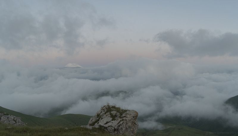Рассвет в горах фото превью