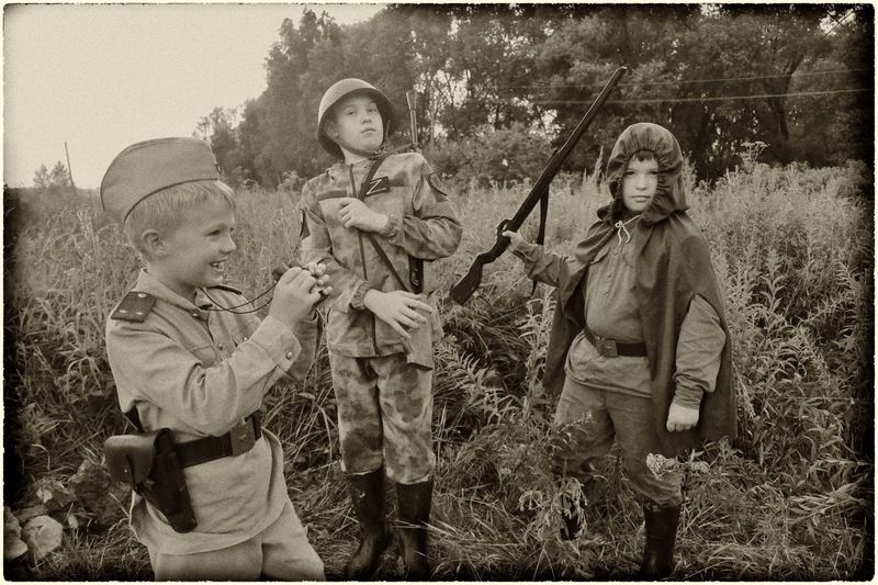 Наши дети играют в войну...   !?? фото превью