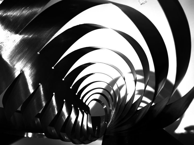 пружина, напряжение, геометрия Замкнутая пружина фото превью