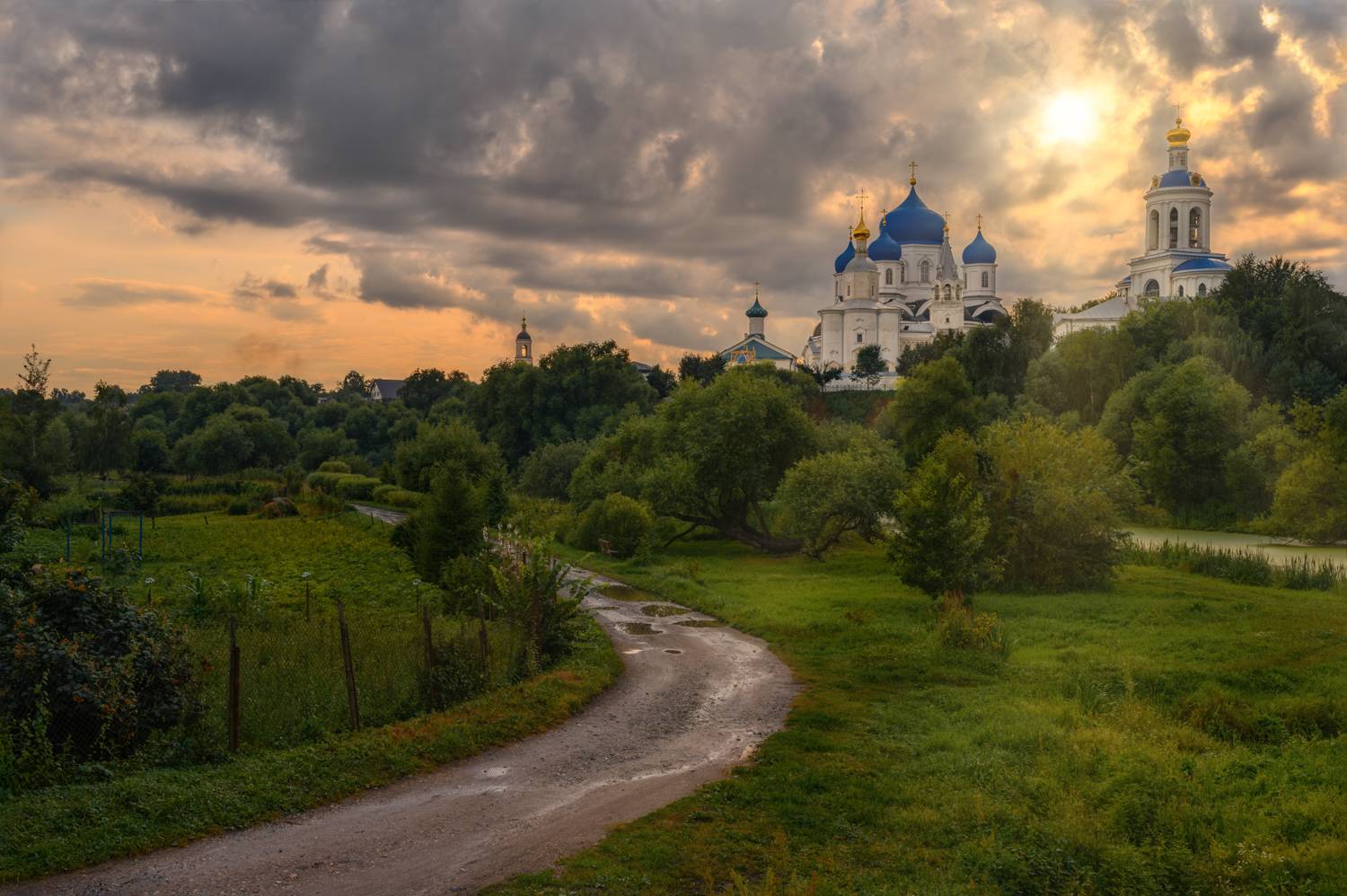 вечер, лето, храм, облака, церковь, монастырь, россия, православие, боголюбово, владимирская область, закат, Ракичевич Томислав