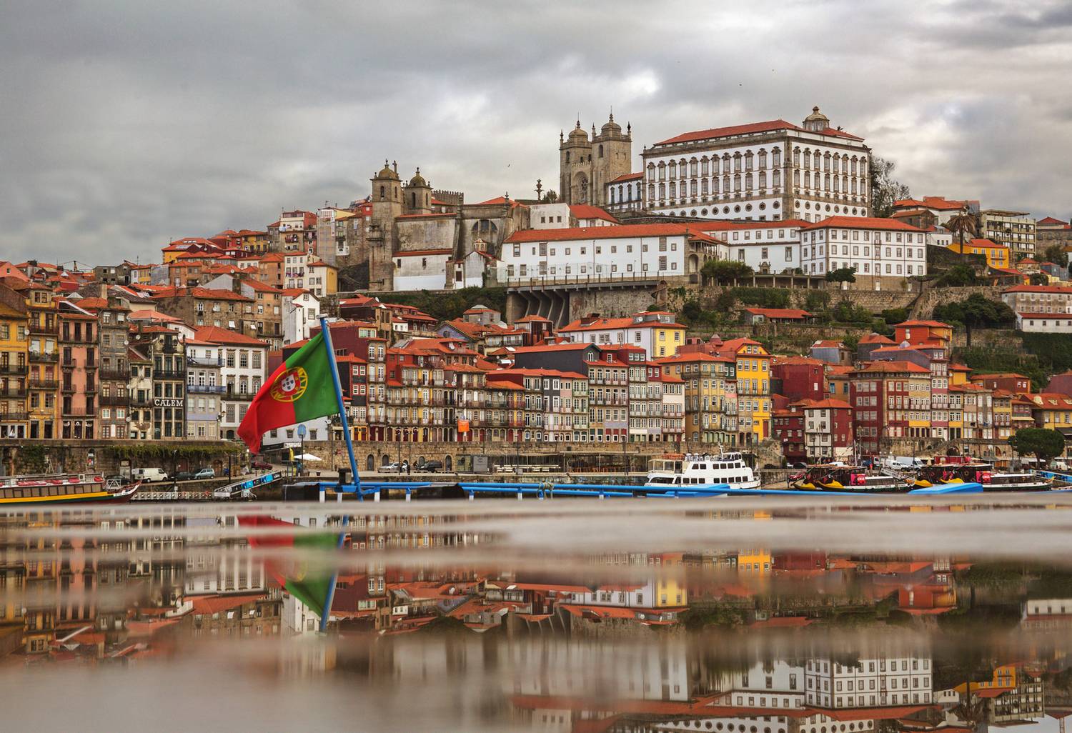 город отраженме, Мурзинов Виктор