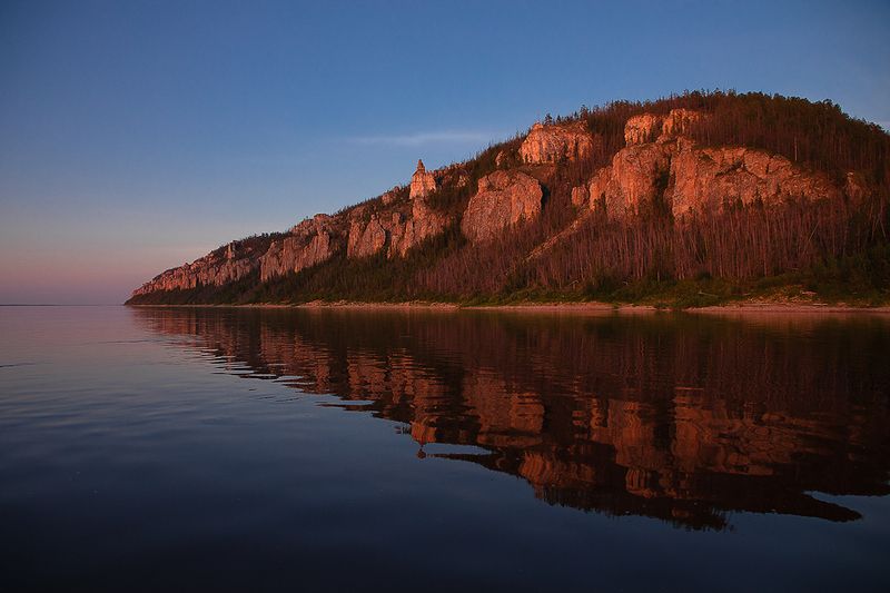река лена, ленские столбы, якутия. Ленские столбы.Закатные сумерки. фото превью
