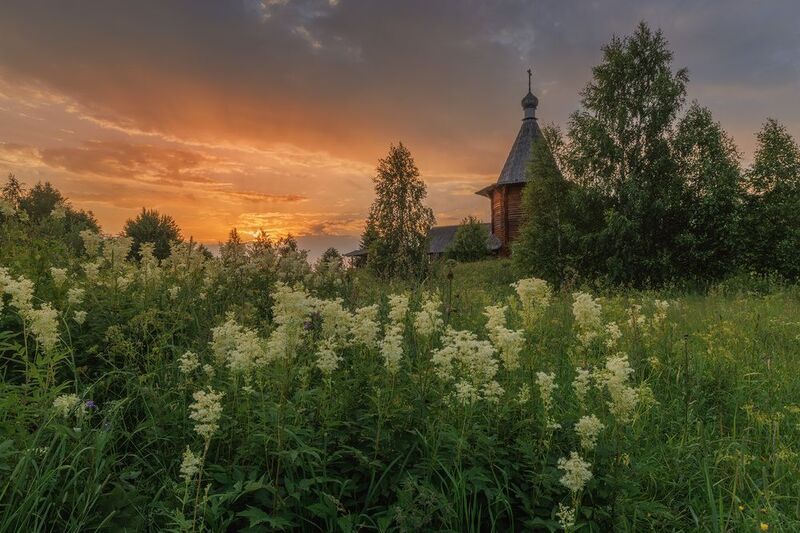 закат, колодозеро, таволга, церковь, деревянная церковь, север Тихий свет заката над Колодозером фото превью