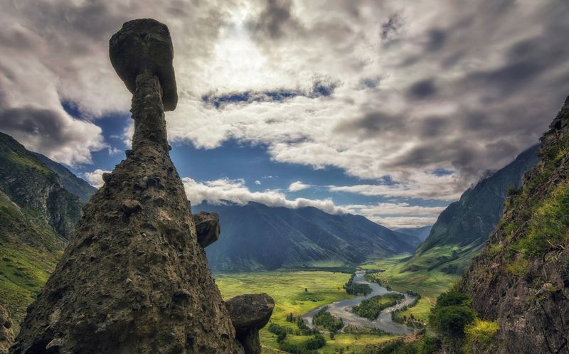 Смотрящий... фото превью