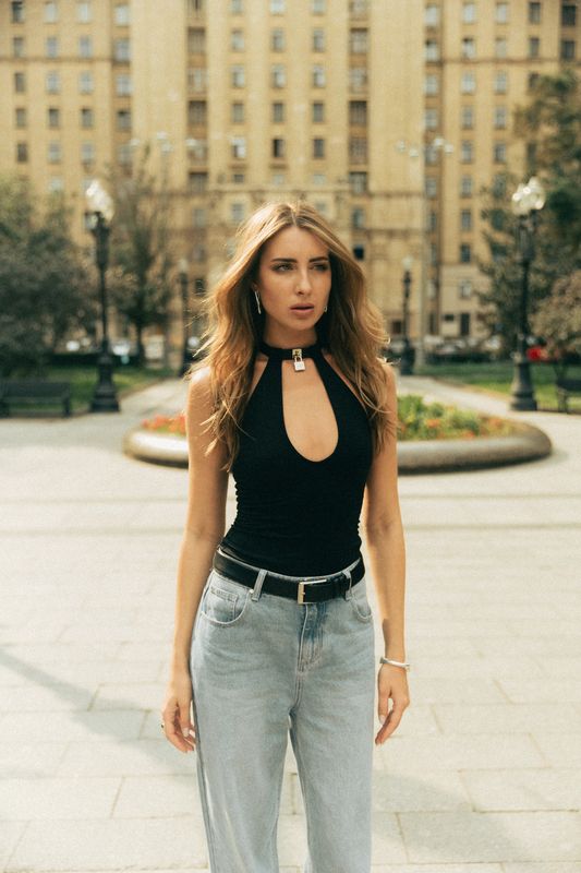 Девушка из прошлого фото превью