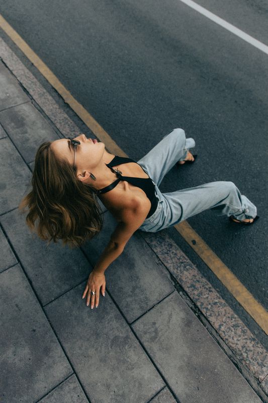 Стильный стрит фото превью