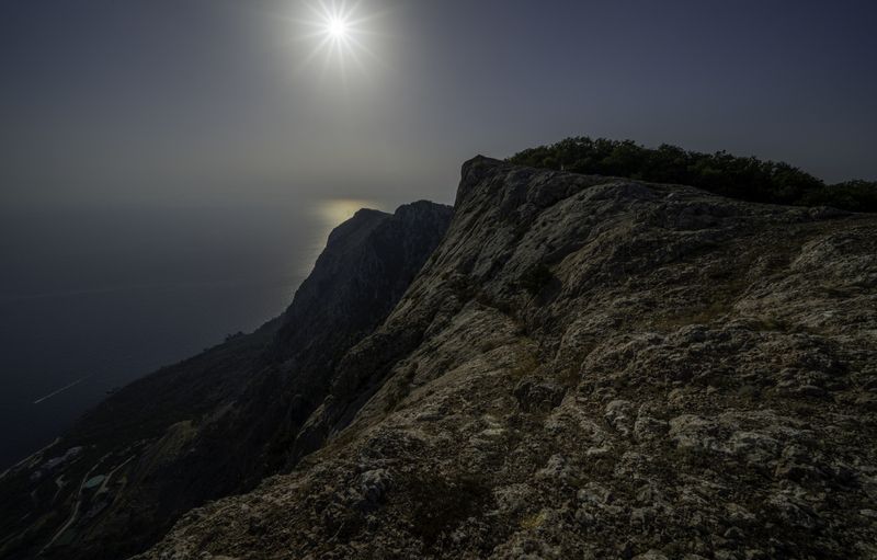 Россия, Крым, Большая Севастопольская Тропа, гора Куш-Кая, Ласпийский перевал Вид со смотровой площадки горы Куш-Кая фото превью