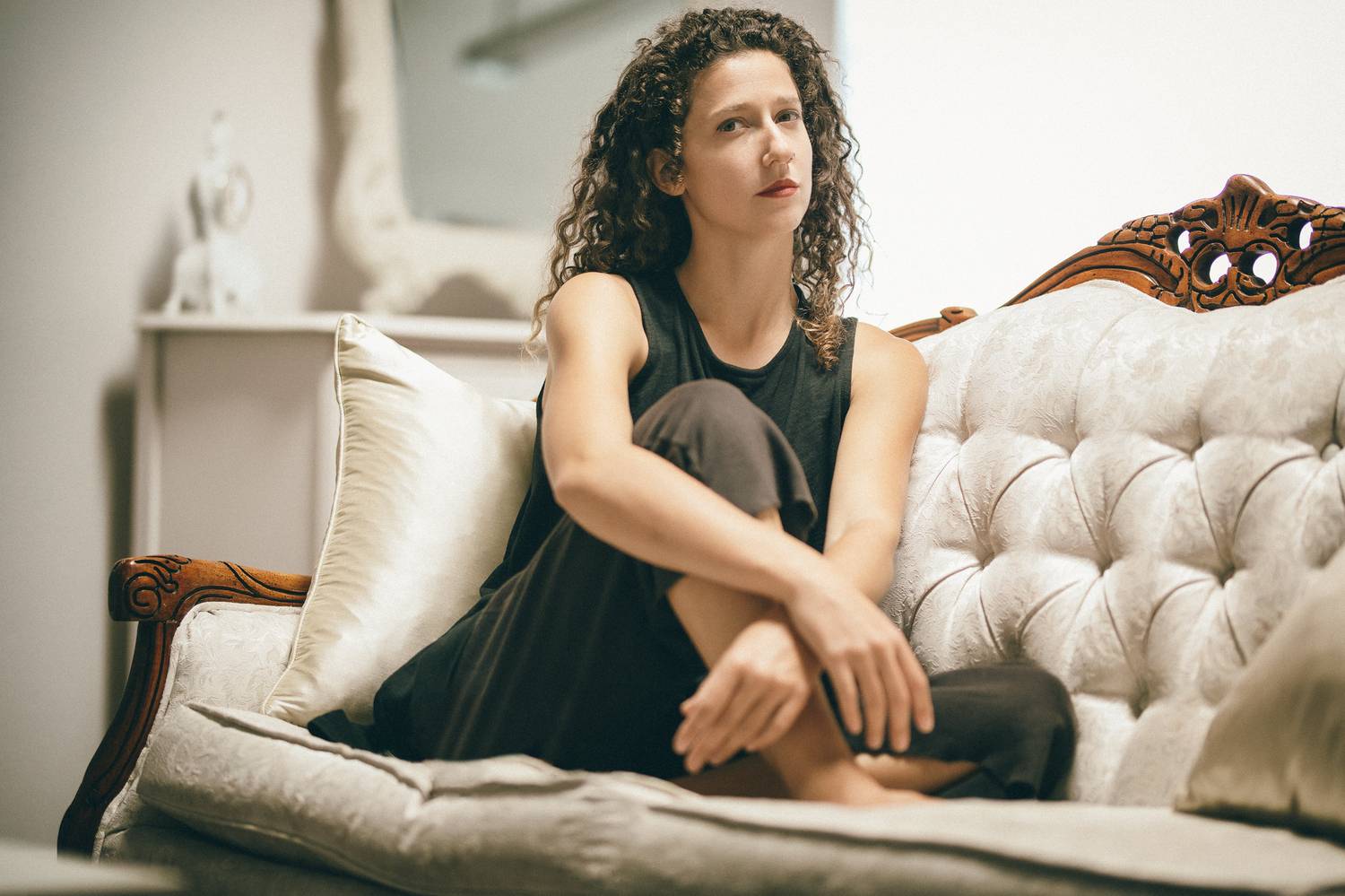 portrait, photography, fineart, artistic, editorial, female, woman, curlyhair, softlight, vintage, sofa, fashion, lifestyle, candid, emotive, natural, elegance, contemplation, cinematic, artisticportrait, softtones, cozy, intimate, indoor, Erik Rozman