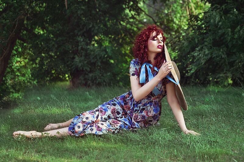 женский портрет, девушка, шляпка,  локация, лето, цвет Летнее настроение фото превью