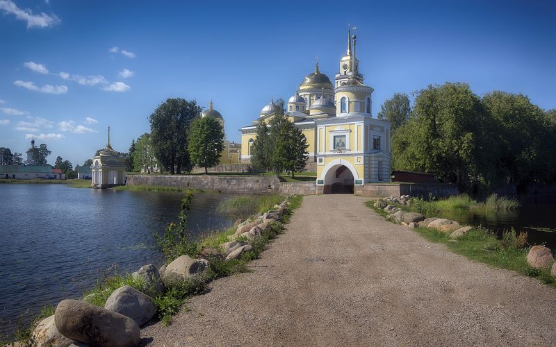 Храм монастырь церковь Нилова пустынь фото превью