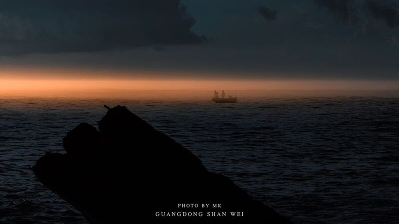 sea Evening Sea Fishing Boats: Companions in the Faint Light фото превью