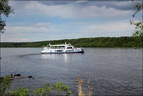 река Волга...