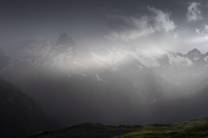 кавказ, кчр, горы, белалакая Сквозь облачную вуаль фото превью